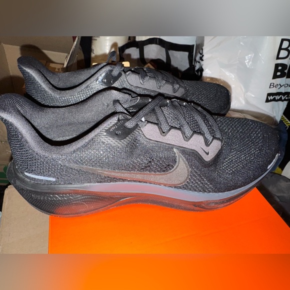 Nike Other - Nike Men's Black and Gray Athletic Shoes Air Zoom 41